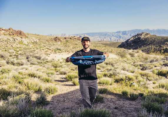 Vor der Reise ist nicht nach der Reise: Die Gregory Alpaca Gear Tote lässt sich einfach zusammenfalten.