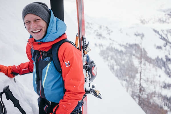 Andreas Gasser: ehemaliger Pro-Mountainbiker und Filmer. Schleppt seine RED-Kamera auf die entlegensten Gipfel der Alpen.