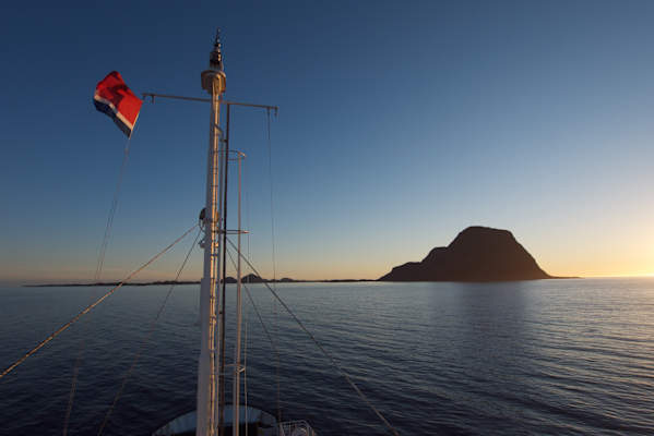 Wandern Klettersteig Fjord Norwegen Bergwelten