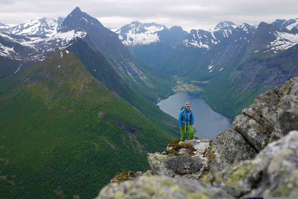 Wandern Klettersteig Fjord Norwegen Bergwelten