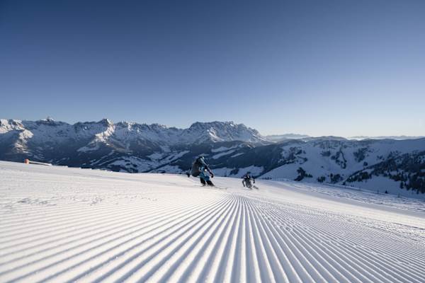 Skivergnügen auf bestens präparierten Pisten und der Einkehrschwung in eine der Skihütte am Hochkönig lassen sich gut miteinander verbinden.