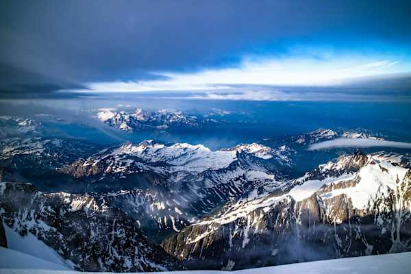 Europa zu Füßen. Atemberaubender Ausblick vom Mont Blanc. 