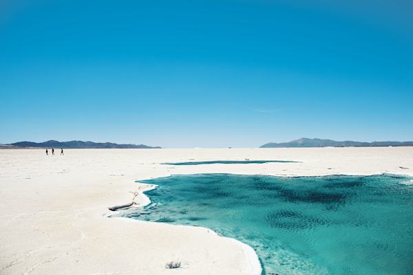 Die Salzseen der Salinas Grandes auf knapp 3.500 Meter Höhe sind rund 200 Quadratkilometer groß