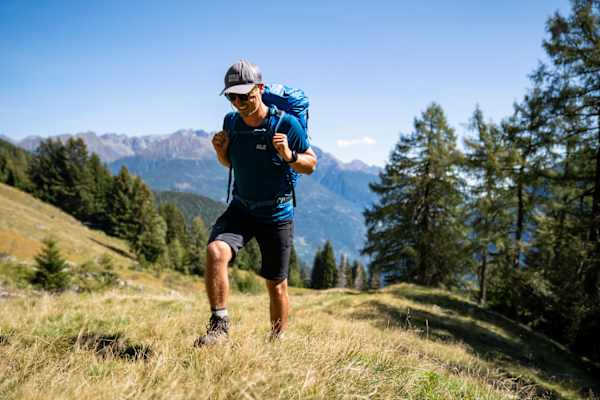 Ernst Merkinger wandert weit