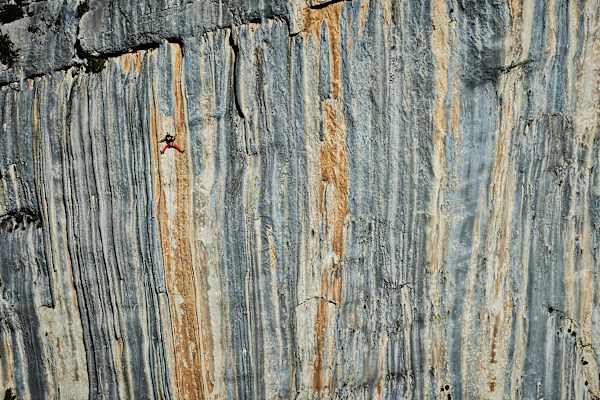 Stefan Glowacz im Fels von Verdon