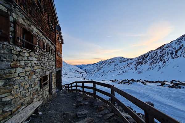 Sonnenaufgang auf der Similaunhütte