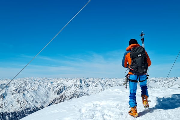 Bergwelten-Redakteur Daniel am Gipfel des Similauns