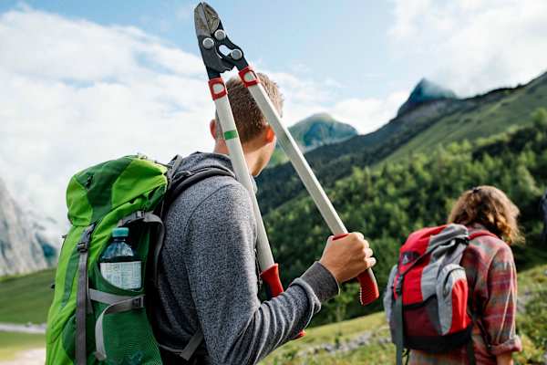 Urlaub mit Hacke und Astschere auf der Lalidersalm