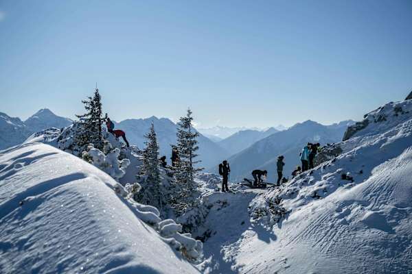 Mit Schneeschuhen durchs Ammergebirge