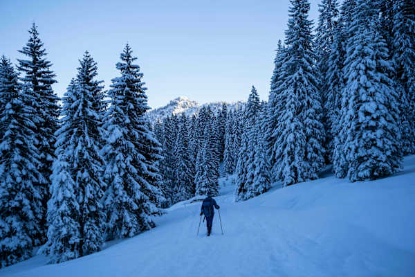 Mit Schneeschuhen durchs Ammergebirge