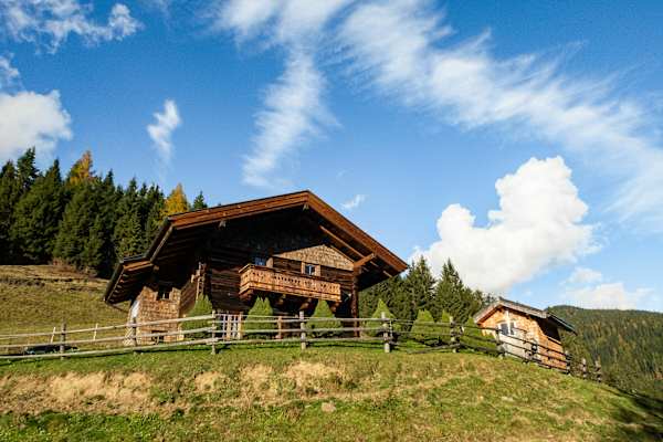 Hütte in direkter Nähe zum Almdorf Königsleiten
