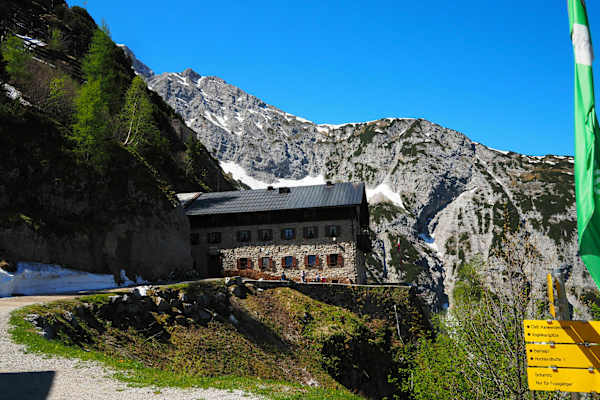Das Karwendelhaus in Tirol