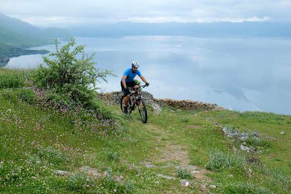 Mountainbike Ohridsee Mazedonien Bergwelten