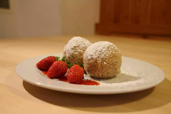 Erdbeerknödel der Neuen Traunsteiner Hütte