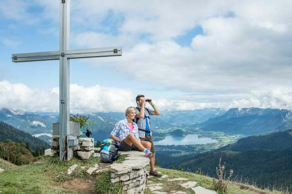 Salzkammergut Mehrtageswanderweg: Zwölferhorn-Gipfelkreuz