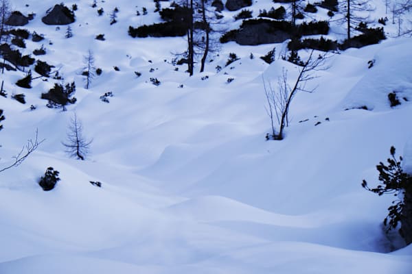 Oberösterreich: Winterliche Hügellandschaft im Toten Gebirge