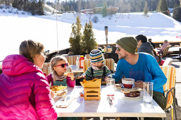Skifahren macht Hungrig - Einkehren im Skigebiet Birkenlift bei Seefeld