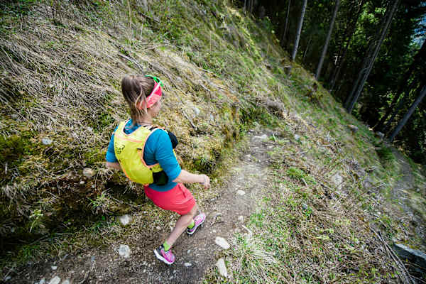 Ultraläuferin Nina Koch beim Trailrunning