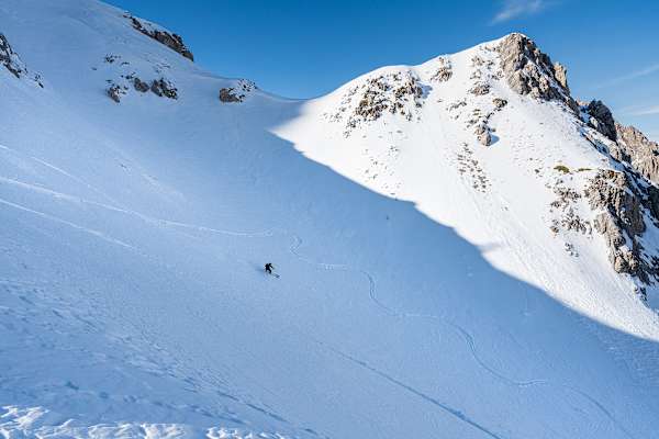 Weite unberührte Abfahrten im Valle Maira