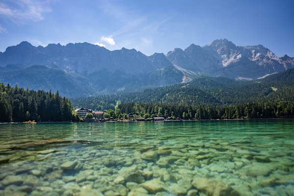 Eibsee mit der Zugspitze im Hintergrund