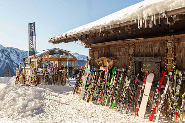 Im Winter liegt Onkel Willy's Hütte perfekt für den Einkehrschwung.
