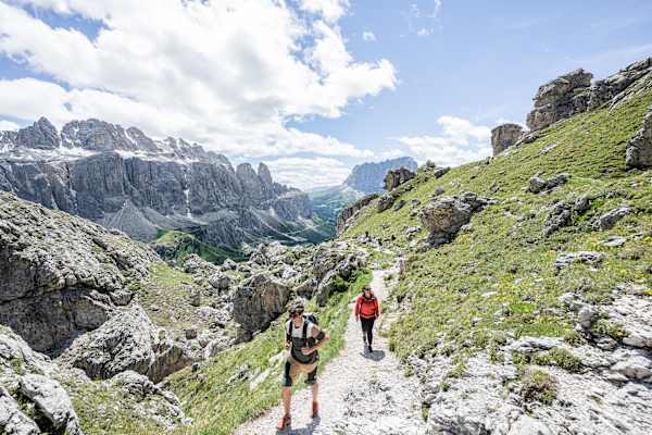 Die Faszination Dolomiten ist auf jedem Schritt spürbar.