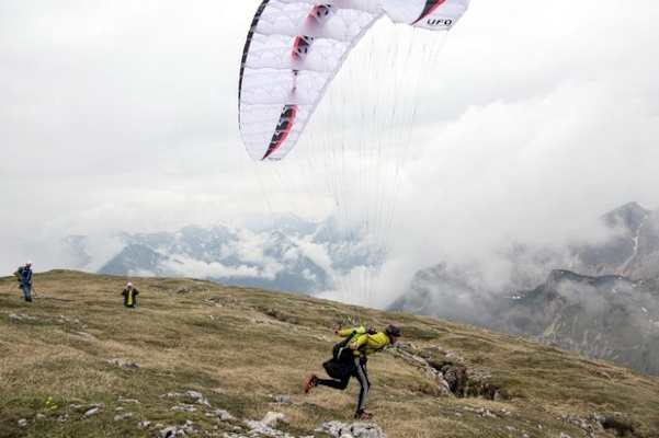 Start mit Hike&Fly-Schirm