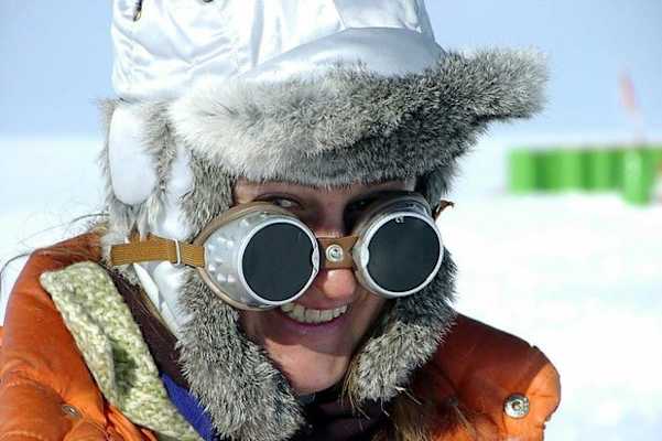 Birgit Sattler am Südpol