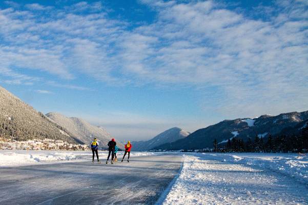 Eislaufen am Kärntner Weissensee