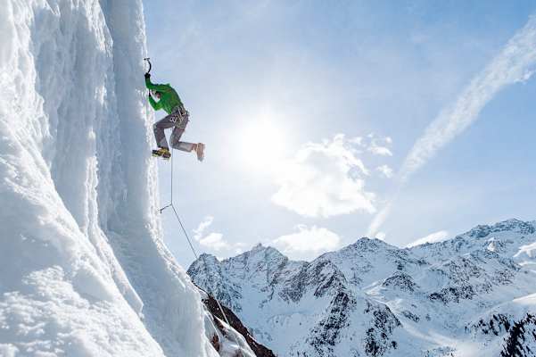 Eiskletterer im Ötztal