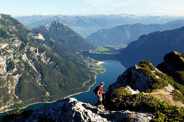 Wandern am Seeberg über dem Achensee