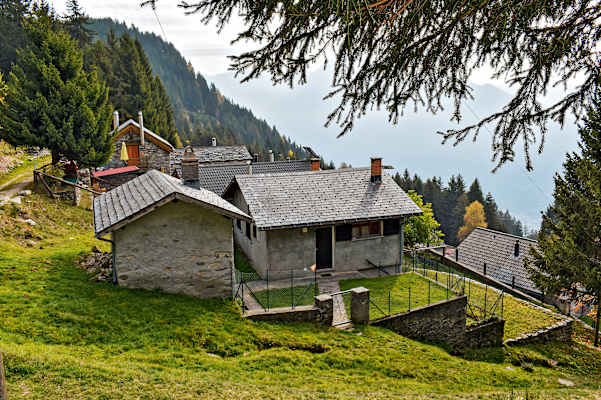 Die Alpsiedlung auf Mornera ist fest in touristischer Hand.