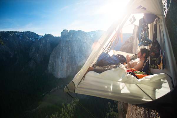 Kevin Jorgeson in einem Portaledge am El Capitan