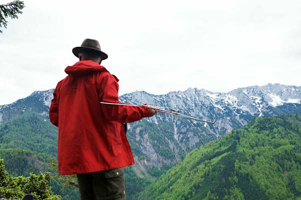 Nationalpark Kalkalpen: Hermann Jansesberger bei der Luchs-Ortung