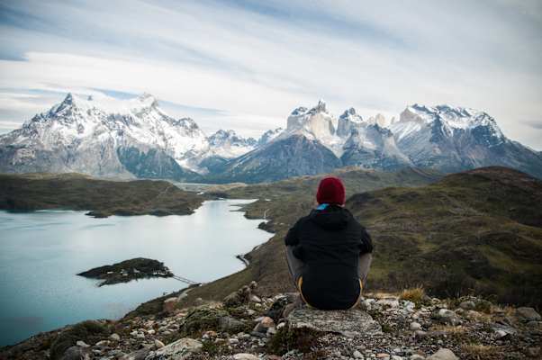 Philipp genießt den Blick auf die Torres del Paine