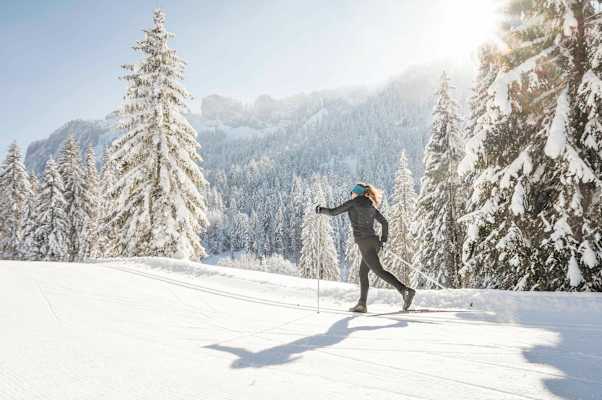 Langlaufen in einer traumhaften Winterlandschaft