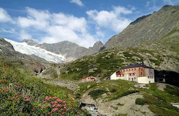 Die Sulzenauhütte im Stubaital