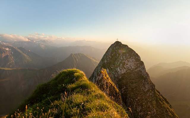 Lichtspiel am Westgipfel der Höfats (2.2.59 m) 