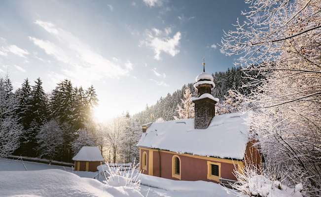 Maria Larch im Winter - versteckter Winkel im Inntal.