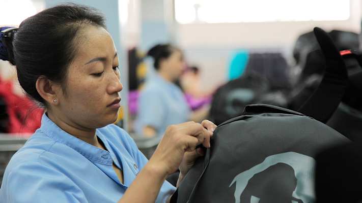 Die SA8000-Zertifizierung wird halbjährlich überprüft und nach drei Jahren erneuert, zuletzt  2020.