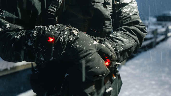 zanier handschuhe closeup