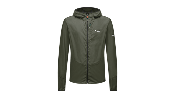 Zu sehen ist die olivgrüne Pedroc Light Jacke von Salewa.