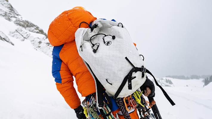 Der Eiger Nordwand 28 Rucksack der neuen Mammut-Kollektion.