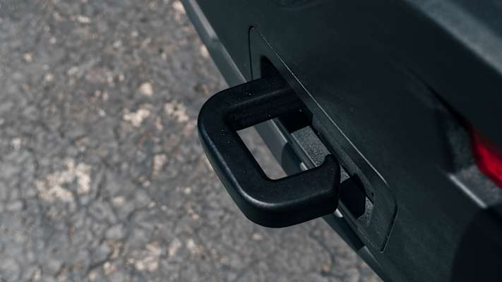 Der hintere Abschlepphacken des Jeep® Avenger 4xe.