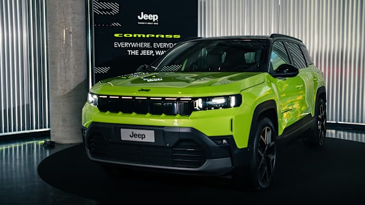 Der neue Jeep Compass in der Farbe "Hawaii"