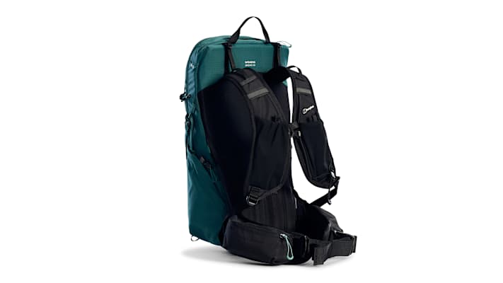 Der Remote Hike Rucksack 23L in der Farbe Peak von von hinten.