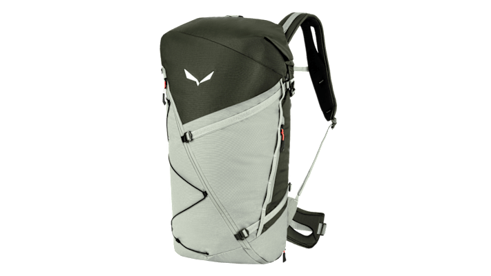 Der Salewa Puez 32+5L Rucksack für Damen punktet durch seine frauenspezifische Passform, das durchdachte Tragesystem und sein Rolltop – für schnell Zugriff und zusätzliches Volumen.