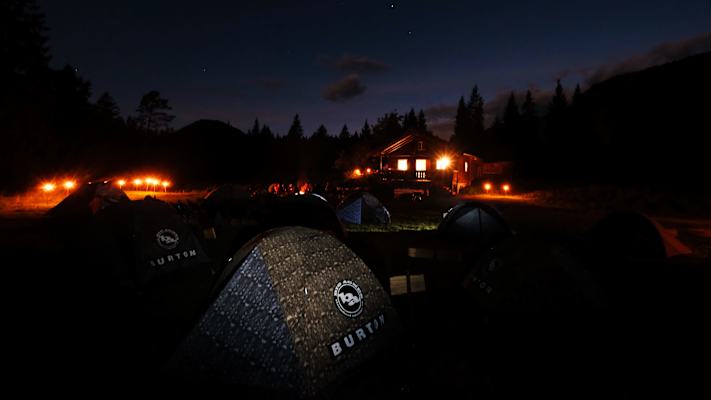 Burton: Das Camp in Lenggries bei Nacht