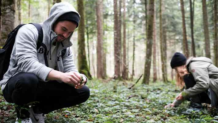 Burton-Camp in Lenggries: Kräuterwandern