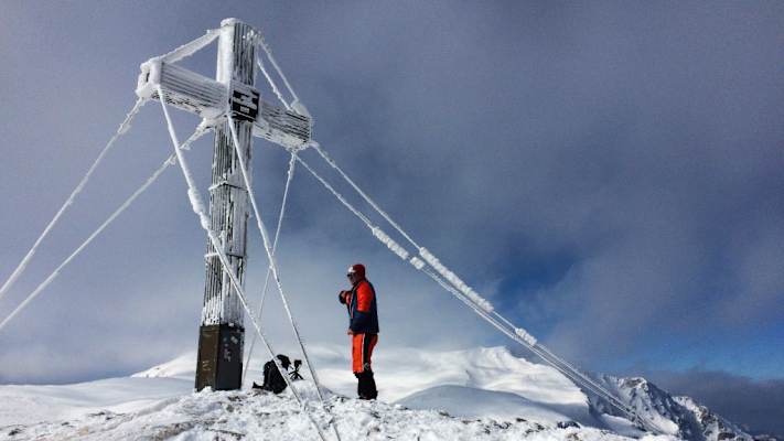 Am Gipfel des Waxriegels im Schneeberg-Massiv